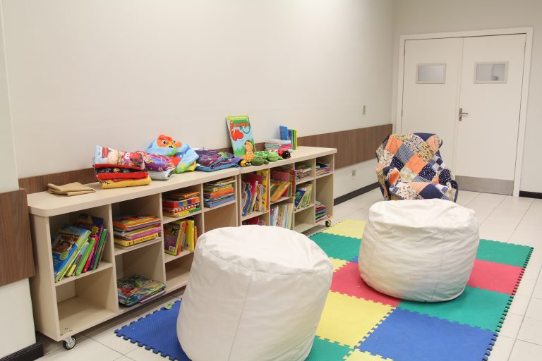 SALA DE LEITURA - BIBLIOTECA